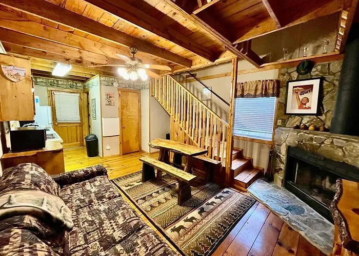 Oktoberfest Themed Cabin In Woods Stream #14